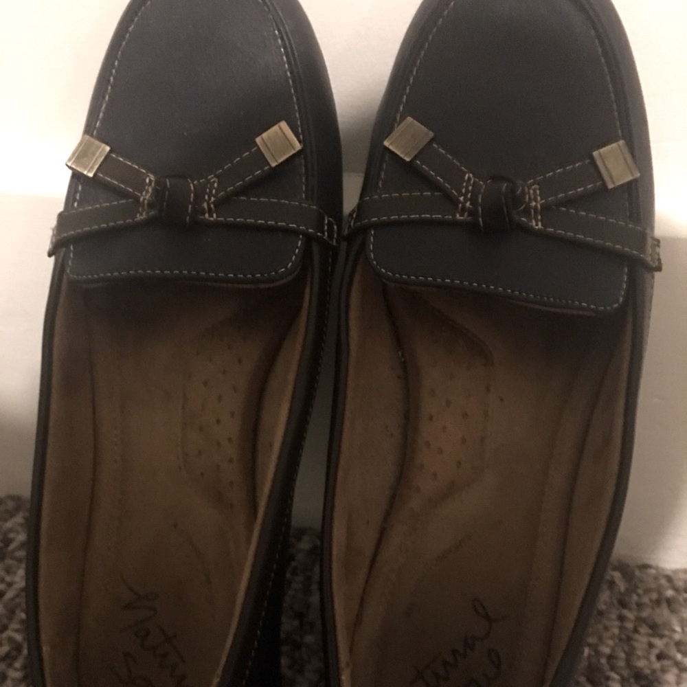 Women’s size 8 Natural Soul Slip on Shoes